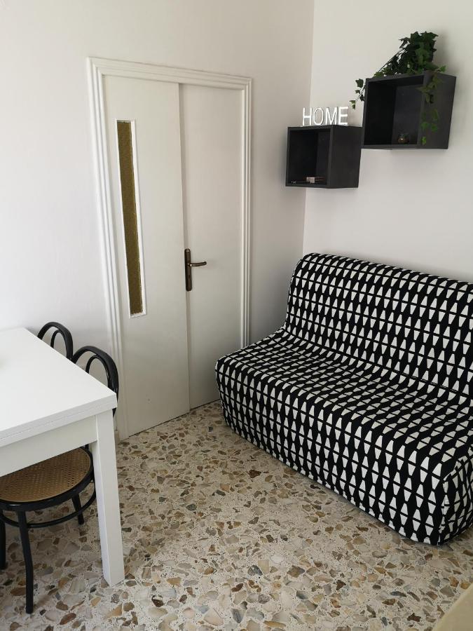 Black & White Matino Exterior foto